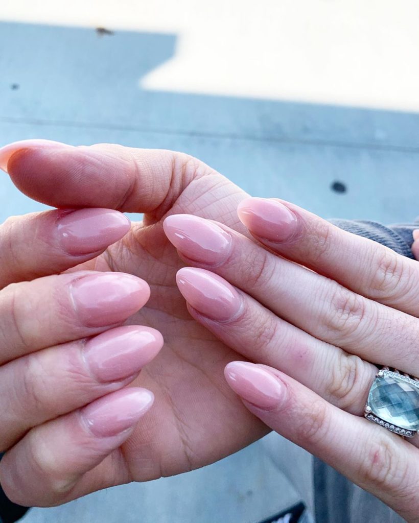 What To Do If Your Nails Have Dry Nail Damage – The Elysian Boutique